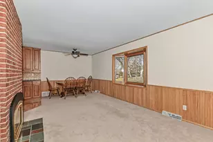 5400 Laura Ln, Greendale, WI 53129 - Photo 9