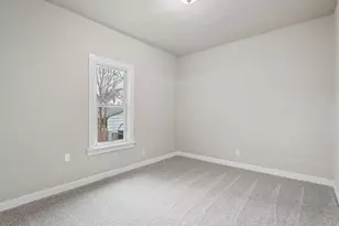 3165 S 15th St, Milwaukee, WI 53215 - Photo 13