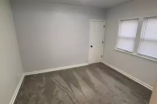 4063 N Elmhurst Rd, Milwaukee, WI 53216 - Photo 7