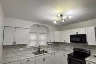 4063 N Elmhurst Rd, Milwaukee, WI 53216 - Photo 9