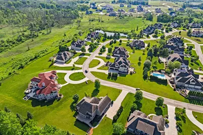 4690  Bradon Trl, Brookfield, WI 53045 - Photo 3