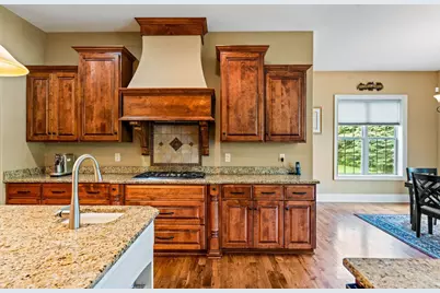 4690  Bradon Trl, Brookfield, WI 53045 - Photo 9