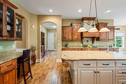 4690  Bradon Trl, Brookfield, WI 53045 - Photo 11