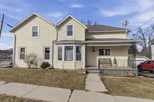 520 Dayton St, Mayville, WI 53050 - Photo 1
