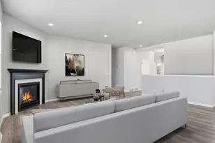 N55W20134 Magnolia Ln, Menomonee Falls, WI 53051 - Photo 13