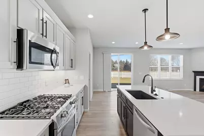 N55W20134  Magnolia Ln, Menomonee Falls, WI 53051 - Photo 11