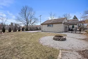130 W Brown Deer Rd, Bayside, WI 53217 - Photo 29