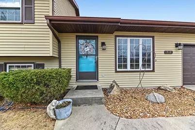 747 E Quail Run, Oak Creek, WI 53154 - Photo 3