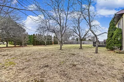747 E Quail Run, Oak Creek, WI 53154 - Photo 25