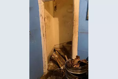 228 N Memorial Dr, Racine, WI 53404 - Photo 9