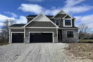 W149N11973 Red Holly Dr, Germantown, WI 53022 - Photo 1