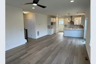 W149N11973  Red Holly Dr, Germantown, WI 53022 - Photo 5