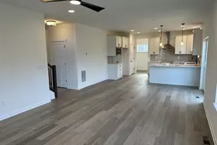 W149N11973 Red Holly Dr, Germantown, WI 53022 - Photo 5