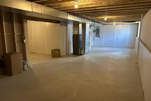 W149N11973 Red Holly Dr, Germantown, WI 53022 - Photo 17