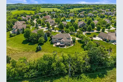 1252  Mary Hill Cir, Hartland, WI 53029 - Photo 107