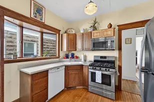 2745 N Farwell Ave, Milwaukee, WI 53211 - Photo 15