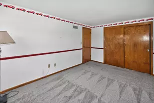 13755 W Crawford Dr, New Berlin, WI 53151 - Photo 17