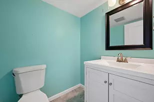 425 W Willow Ct, Fox Point, WI 53217 - Photo 9