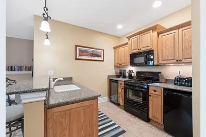 572  Trevino Dr, Lake Geneva, WI 53147 - Photo 11