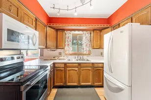 13601 W Prospect Dr, New Berlin, WI 53151 - Photo 11