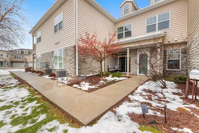 N17W26475  Meadowgrass Cir #G, Pewaukee, WI 53072 - Photo 3