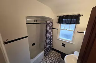 4089 N Montreal St, Milwaukee, WI 53216 - Photo 9