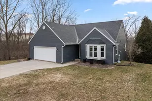 431 9th Ave, Grafton, WI 53024 - Photo 1