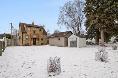 625 S 27th St, Manitowoc, WI 54220 - Photo 5