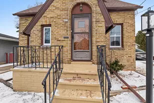 625 S 27th St, Manitowoc, WI 54220 - Photo 35