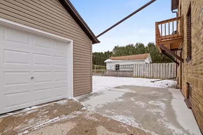 625 S 27th St, Manitowoc, WI 54220 - Photo 33