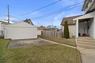 1717 S 56th St, West Allis, WI 53214 - Photo 37