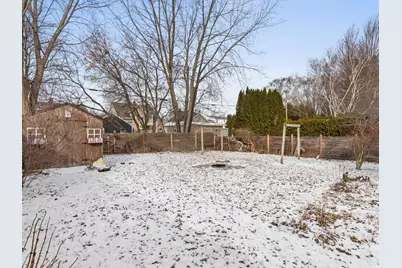 1128 N 17th St, Manitowoc, WI 54220 - Photo 5