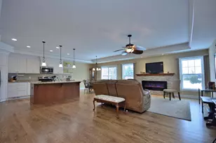 W144N4834 Stone Dr, Menomonee Falls, WI 53051 - Photo 5