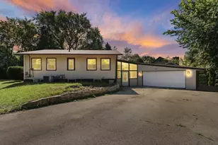 5401 82nd St, Pleasant Prairie, WI 53142 - Photo 3