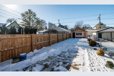 2429 S Logan Ave, Milwaukee, WI 53207 - Photo 17