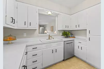 5023  Valley Trl, Racine, WI 53402 - Photo 21