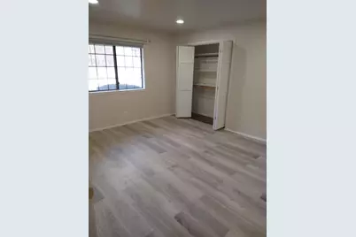 20245  Independence Dr #B, Brookfield, WI 53045 - Photo 9