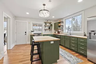 403 W Capitol Dr, Hartland, WI 53029 - Photo 13