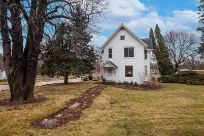 403 W Capitol Dr, Hartland, WI 53029 - Photo 43