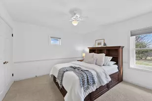 12714 N Meadow Circle, Mequon, WI 53092 - Photo 17