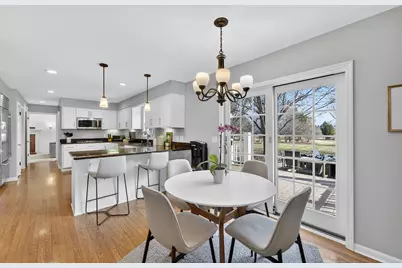 12714 N Meadow Cir, Mequon, WI 53092 - Photo 7