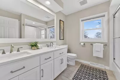 12714 N Meadow Cir, Mequon, WI 53092 - Photo 19