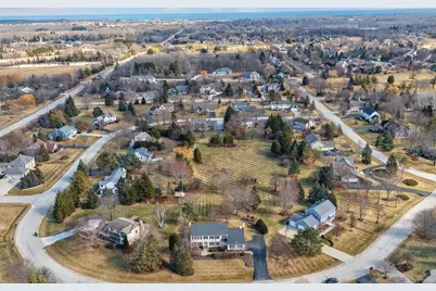 12714 N Meadow Cir, Mequon, WI 53092 - Photo 29