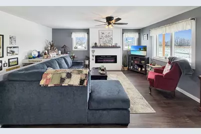 90  McDermott Ct, Random Lake, WI 53075 - Photo 5