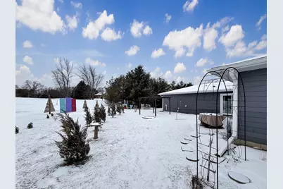 90  McDermott Ct, Random Lake, WI 53075 - Photo 3