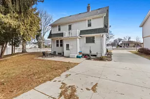 2403 S 109th St, West Allis, WI 53227 - Photo 5