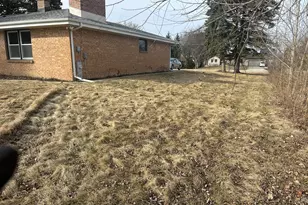 2101 N Emmertsen Rd, Racine, WI 53406 - Photo 29