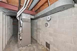 2101 N Emmertsen Rd, Racine, WI 53406 - Photo 33