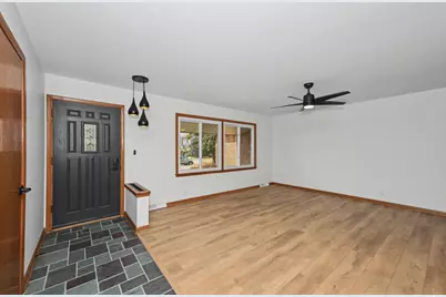 2101 N Emmertsen Rd, Racine, WI 53406 - Photo 7