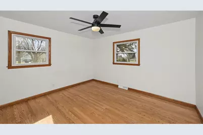 2101 N Emmertsen Rd, Racine, WI 53406 - Photo 25